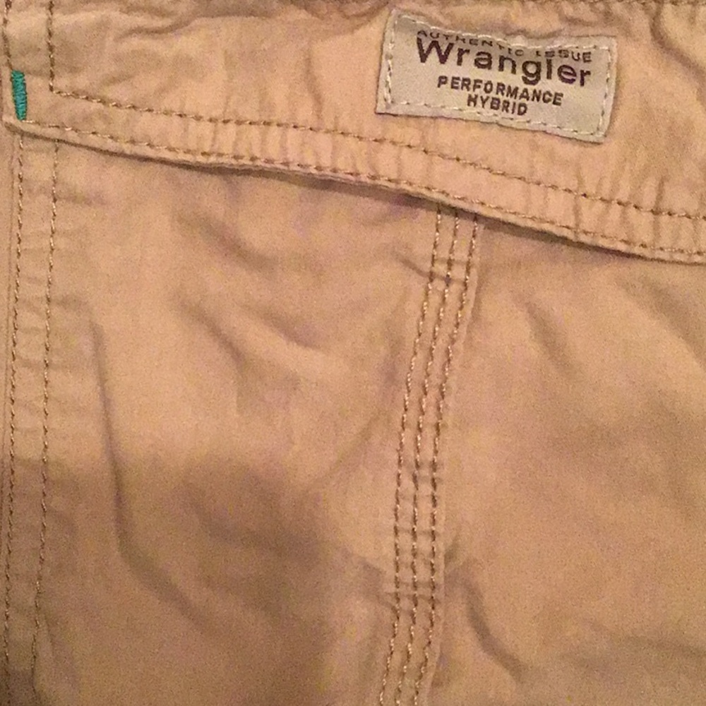 Shorts - Picture 4 of 4